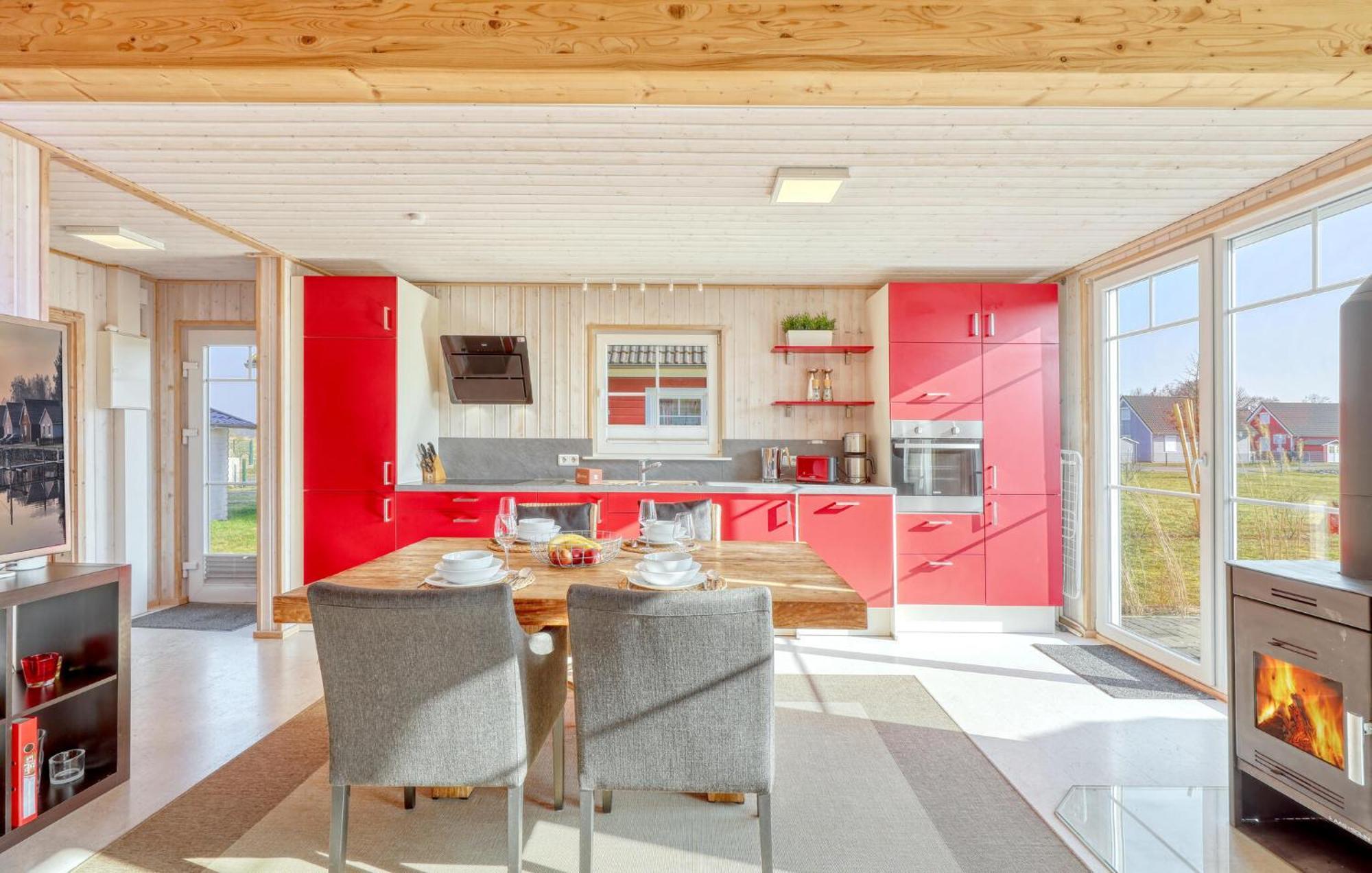 2 Bedroom Stunning Home In Zerpenschleuse Exterior photo